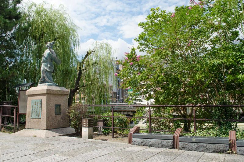 Izumo no Okuni statue - Meeting location